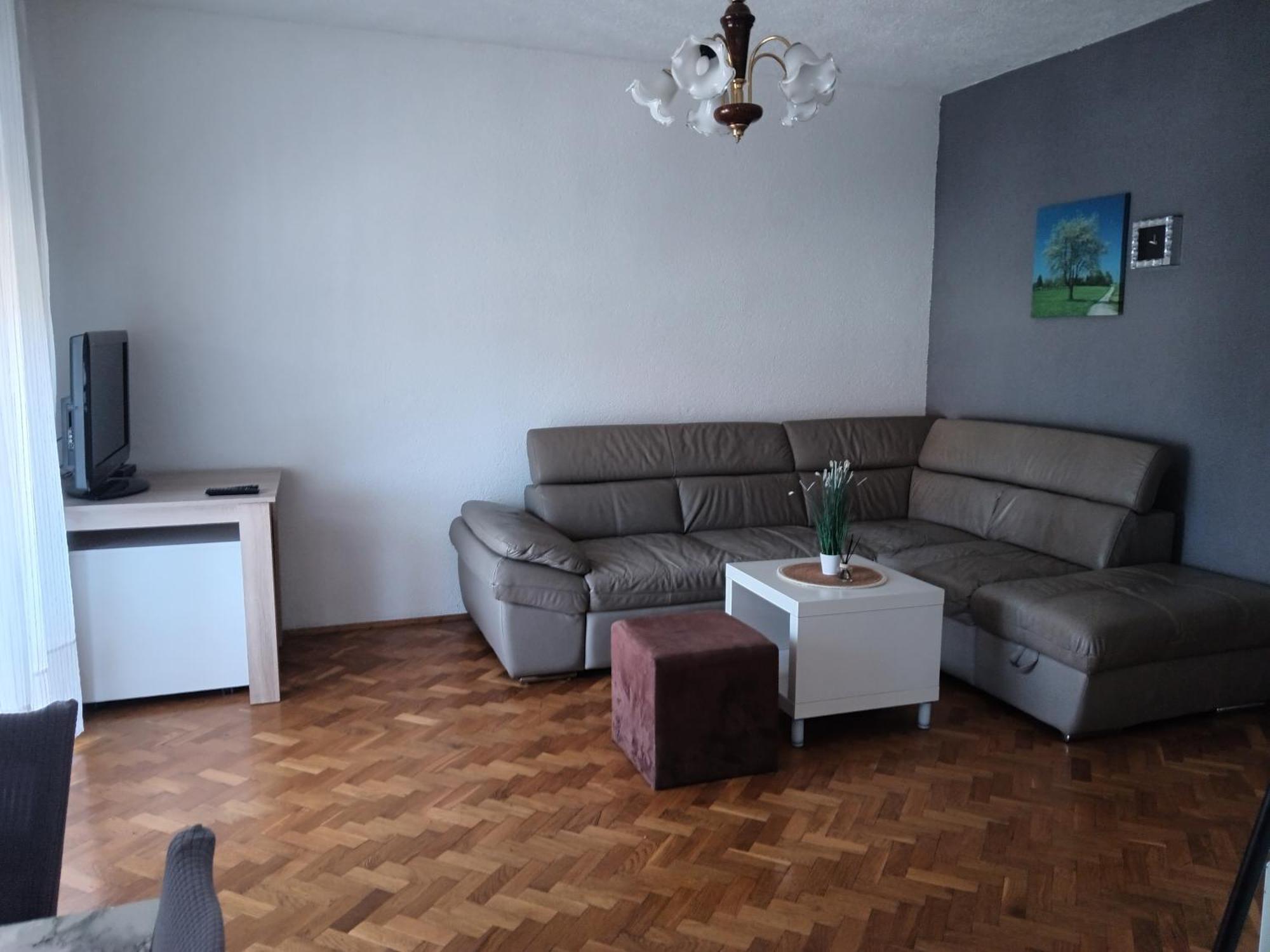 Matea Apartment Gospic Ngoại thất bức ảnh